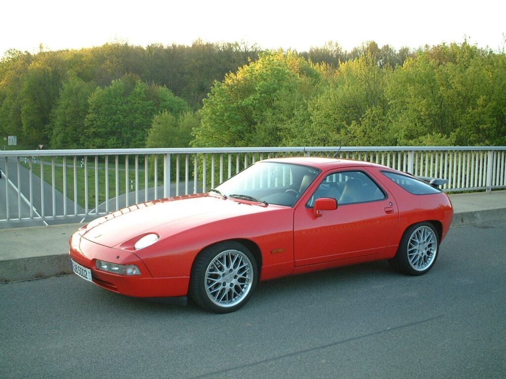 Porsche 928 GT